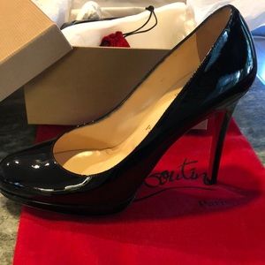Christian Louboutin 38.5 Simple Pump Black Patent